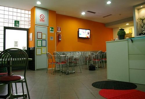 Hostal Youth Station Roma
